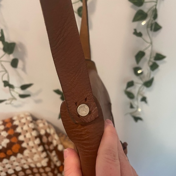 Vintage Tooled Floral Braided Leather Crossbody Bag - Picture 7 of 10